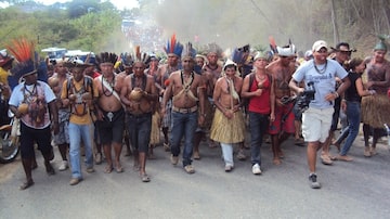 Índios da etnia xukuru durante a tradicional festa do rei de ororubá. Foto: Secretaria da Cultura de Pernambuco