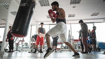 Boxeadores afegãos passam por dificuldades após a disputa do Mundial da modalidade. Foto: ANDREJ ISAKOVIC/ AFP