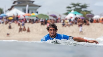 João Chianca, conhecido como Chumbinho, estará no Circuito Mundial de Surfe me 2022. Foto: WSL