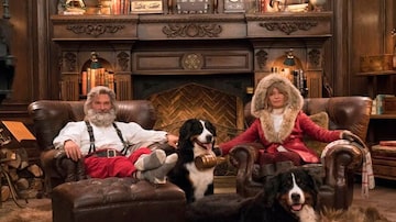 Os atores Kurt Russell e Goldie Hawn, astros de 'Crônicas de Natal: Parte 2'. Foto: Michael Gibson/Netflix