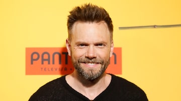 Actor Joel McHale poses at the premiere of "How to Be a Latin Lover" in Los Angeles, California, U.S. April 26, 2017. REUTERS/Danny Moloshok. Foto: DANNY MOLOSHOK / REUTERS