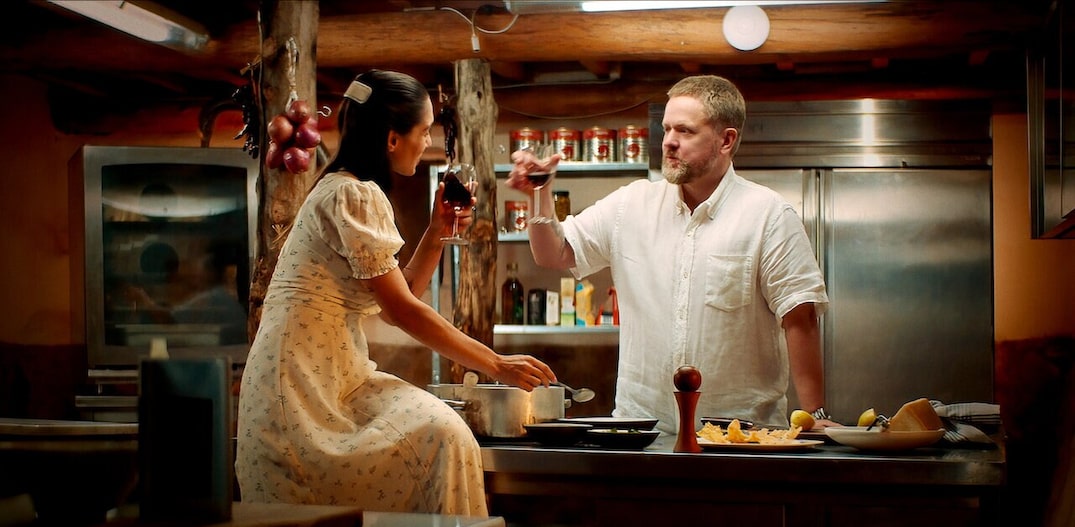 Cena do filme 'Toscana', da Netflix, que tem uma trama que mistura amor e gastronomia. Foto: Netflix