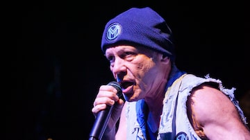 O cantor Bruce Dickinson se apresenta na Vibra São Paulo. Foto: Marcos Mancinni