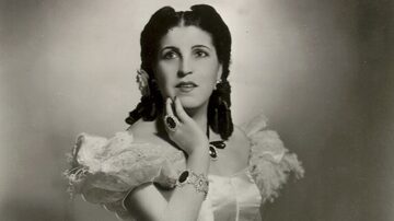 Licia Albanese nasceu em 1909 na Itália e foi idolatrada pela voz intensa que dava a seus personagens. Foto: New York Times