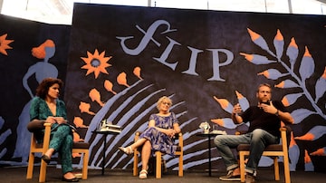 O debate entre Isabela Figueiredo e Juliano Garcia Pessanha na Flip 2018 foi mediado por Rita Palmeira. Foto: Walter Craveiro