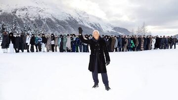 Armani exibiu coleção em cidade símbolo do turismo de inverno, na Suíça. Foto: Ansa