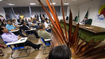 Reunião do presidente da Funai, Wallace Bastos, e servidores, em Brasília. Foto: Mario Vilela/Ascom Funai
