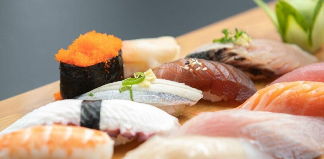 Clássicos. Sushis e sashimis com peixes frescos e sem invencionice. Foto: Daniel Teixeira|Estadão 