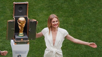 Natalia Vodianova participa da cerimônia de abertura da Copa do Mundo 2018. Foto: Maxim Shemetov/Reuters