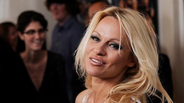 "Superhero Movie" cast member Pamela Anderson poses at the premiere of the film in Los Angeles, March 27, 2008. REUTERS/Chris Pizzello (UNITED STATES). Foto: Chris Pizzello/Reuters