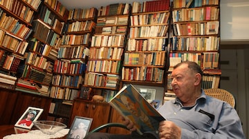 O editor JacóGuinsburg em foto de 2012. Foto: Marcio Fernandes/Estadão