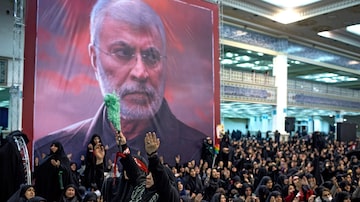 Iranianos reunidos em Teerã no funeral do general Suleimani, morto em Bagdá, no Iraque, em 2 de janeiro. Foto: Arash Khamooshi/The New York Times 