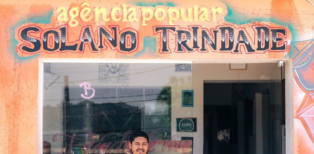 Thiago Vinícius de Paula da Silva, 32,do Capão Redondo, em São Paulo,está à frente da agência cultural Solano Trindade quepromove a democratização do acesso a alimentos orgânicos