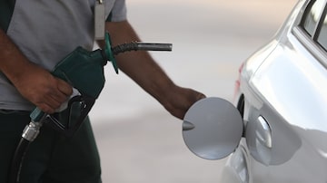 Os reajustes ocorreram após o repasse aos postos da série de reajustes dos preços do combustível pela Petrobrás às distribuidoras, ocorrida entre 31 de agosto e 5 de setembro. Foto: NILTON FUKUDA/ESTADÃO