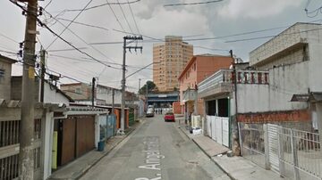 Corpo de uma mulher foi localizado pela polícia no interior de um imóvel no bairro do Rio Pequeno. Foto: Reprodução Google Street View