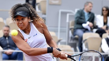 Naomi Osaka derrota Anna Karolina Schmiedlova em Roland Garros. Foto: Julien De Rosa/EFE