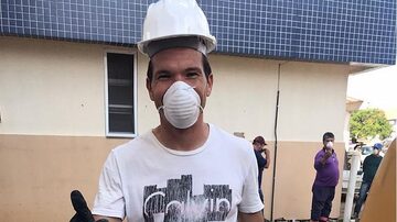 Jonatas começou como voluntário na obra na semana passada. Foto: Divulgação/Prefeitura de Bento Gonçalves