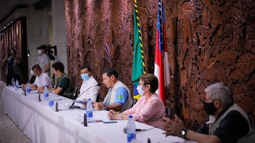 O vice-presidente Hamilton Mourão em reunião sobre a Amazônia. Foto: Bruno Batista/VPR