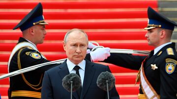 O presidente da Rússia, Vladimir Putin, discursa para membros do ministério da Defesa, em Moscou, Rússia 
