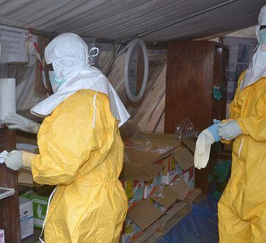 Autoridades se esforçam para combater o Ebola