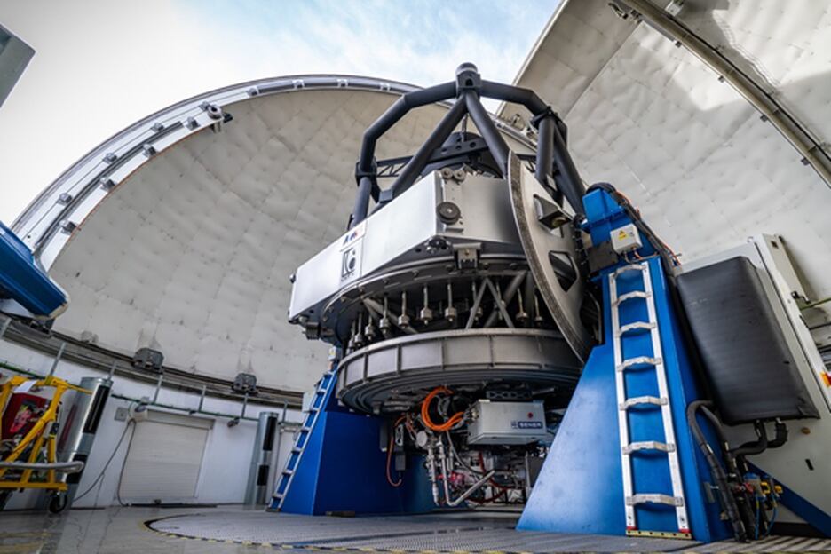 O Javalambre Survey Telescope (JST250), do Observatório Astrofísico Javalambre, usado no trabalho.
