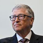 FILE PHOTO: Microsoft founder Bill Gates reacts during a visit with Britain's Prime Minister Rishi Sunak of the Imperial College University, in London, Britain, February 15, 2023. Justin Tallis//Pool via REUTERS/File Photo. Foto: Justin Tallis/Pool via Reuters